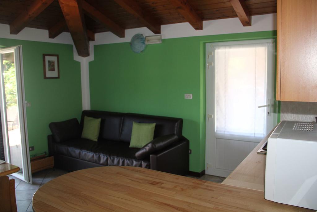 Veranda Beach Apartment Pianello Del Lario Cameră foto